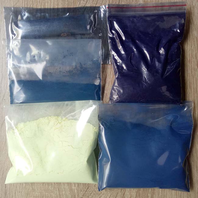 Why nano tungsten Oxides shows in different colors?( Yellow, Blue, Purple, Brown)